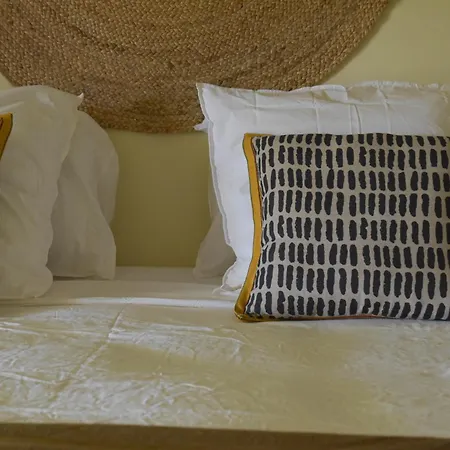 Дом отдыха Maison Littre - Piscine Chauffee - Au Calme Entre Vignes Et Foret